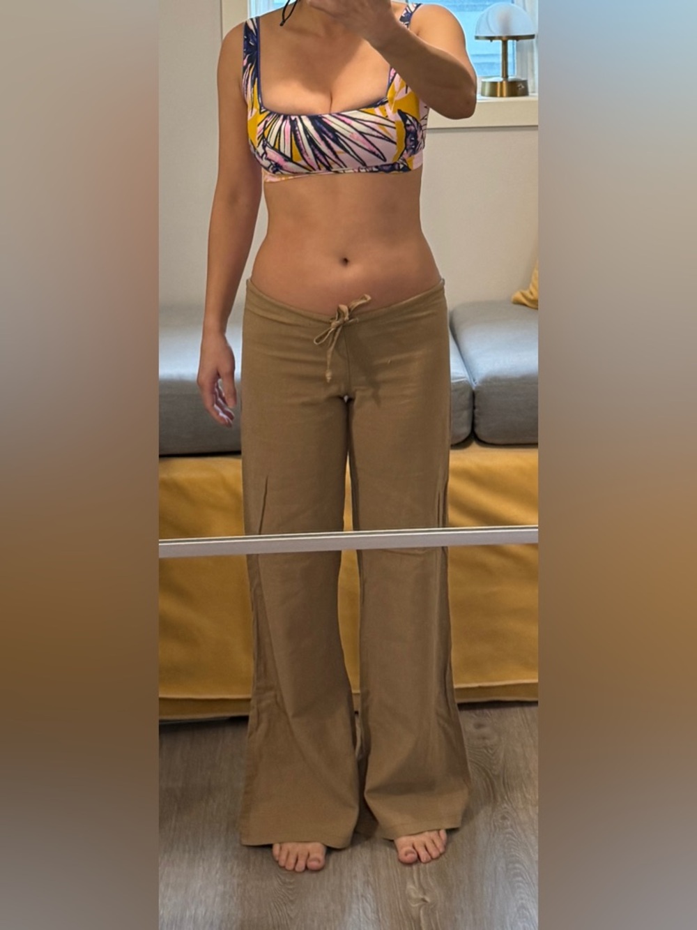 Relaxed Wide-Leg Drawstring Pants in Tan